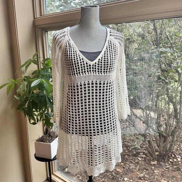 Ivory Crochet bell sleeves top / swim coverup - Picture 2 of 7